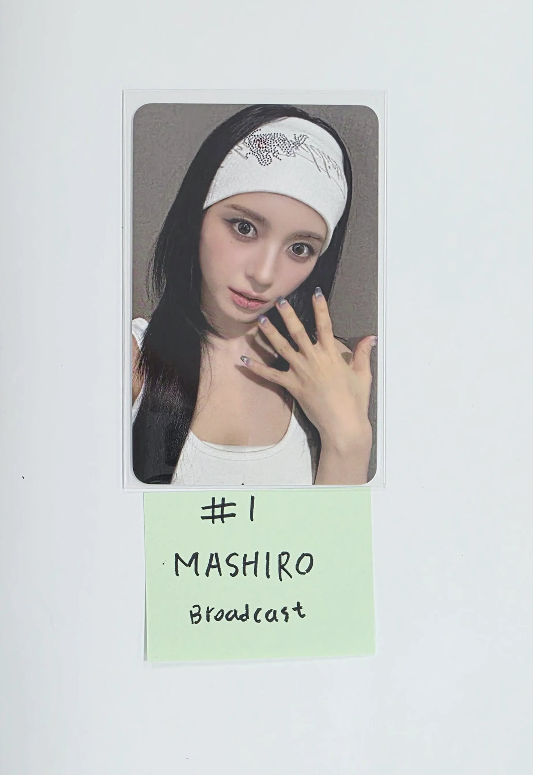 MADEIN - Broadcast Photocard [26.07.02]