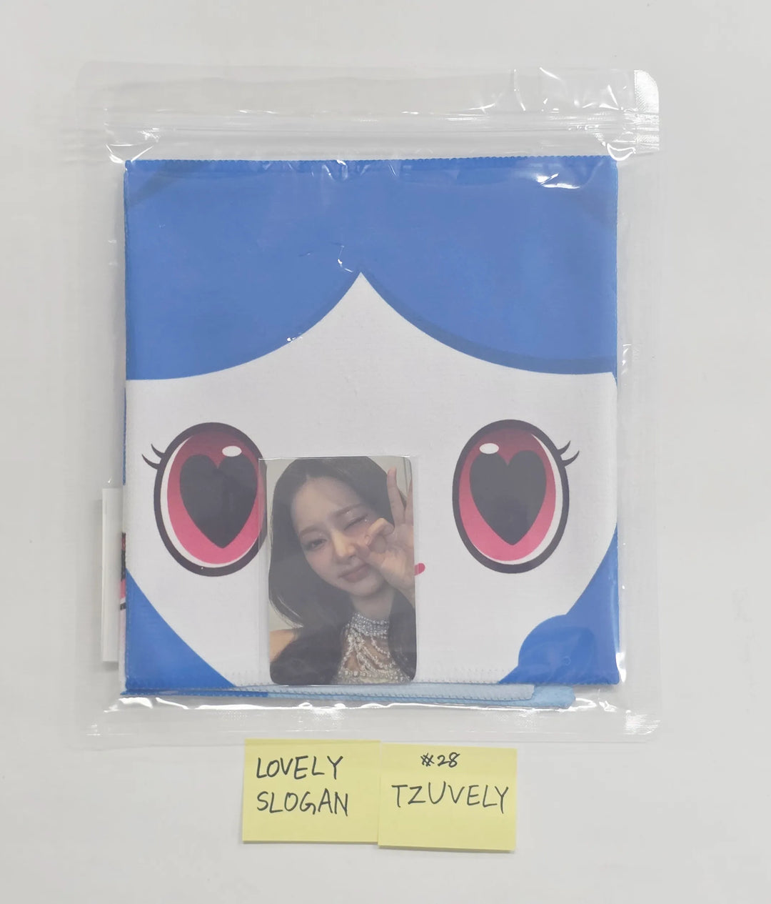 TWICE - <THIS IS FOR> WORLD TOUR FINALE in SEOUL POP-UP Store MD (2) [26.07.03]