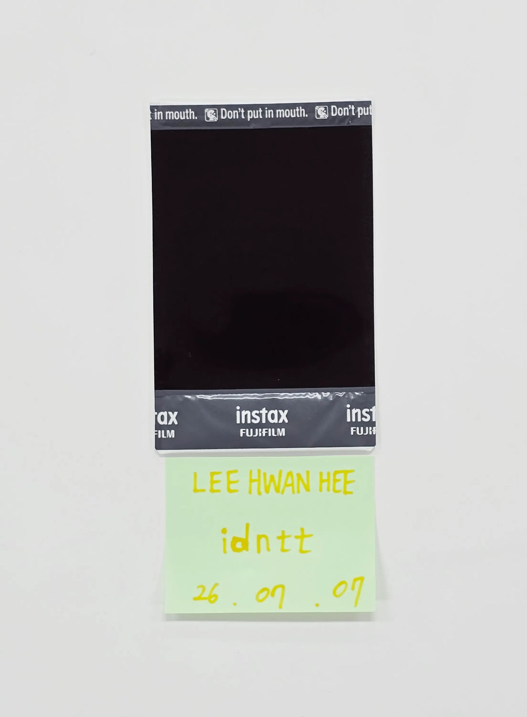 LEE HWANHEE (of idntt) - Hand Autographed(Signed) Polaroid [26.07.07]