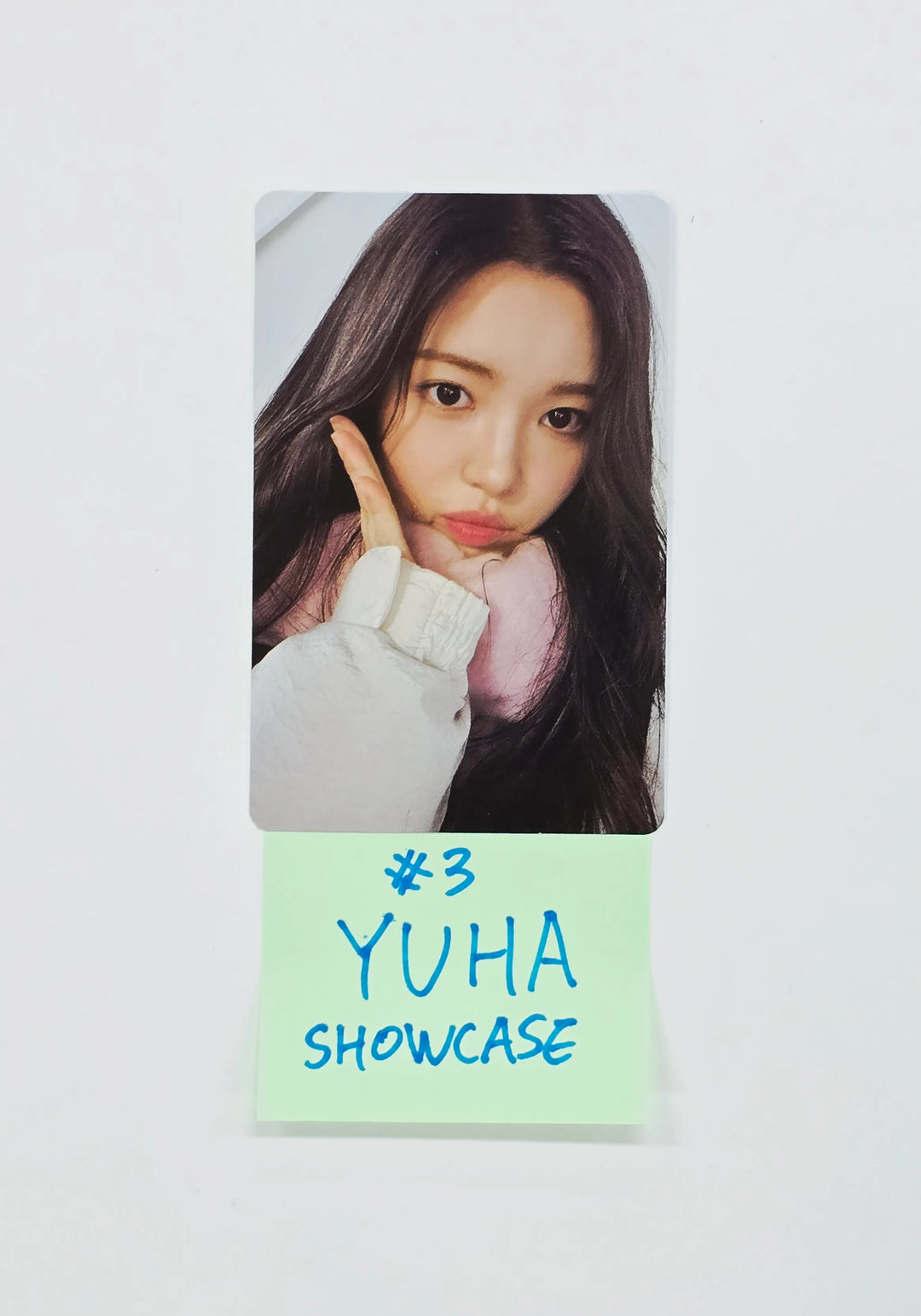 Hearts2Hearts - Debut Showcase Broadcast Photocard [26.07.10]