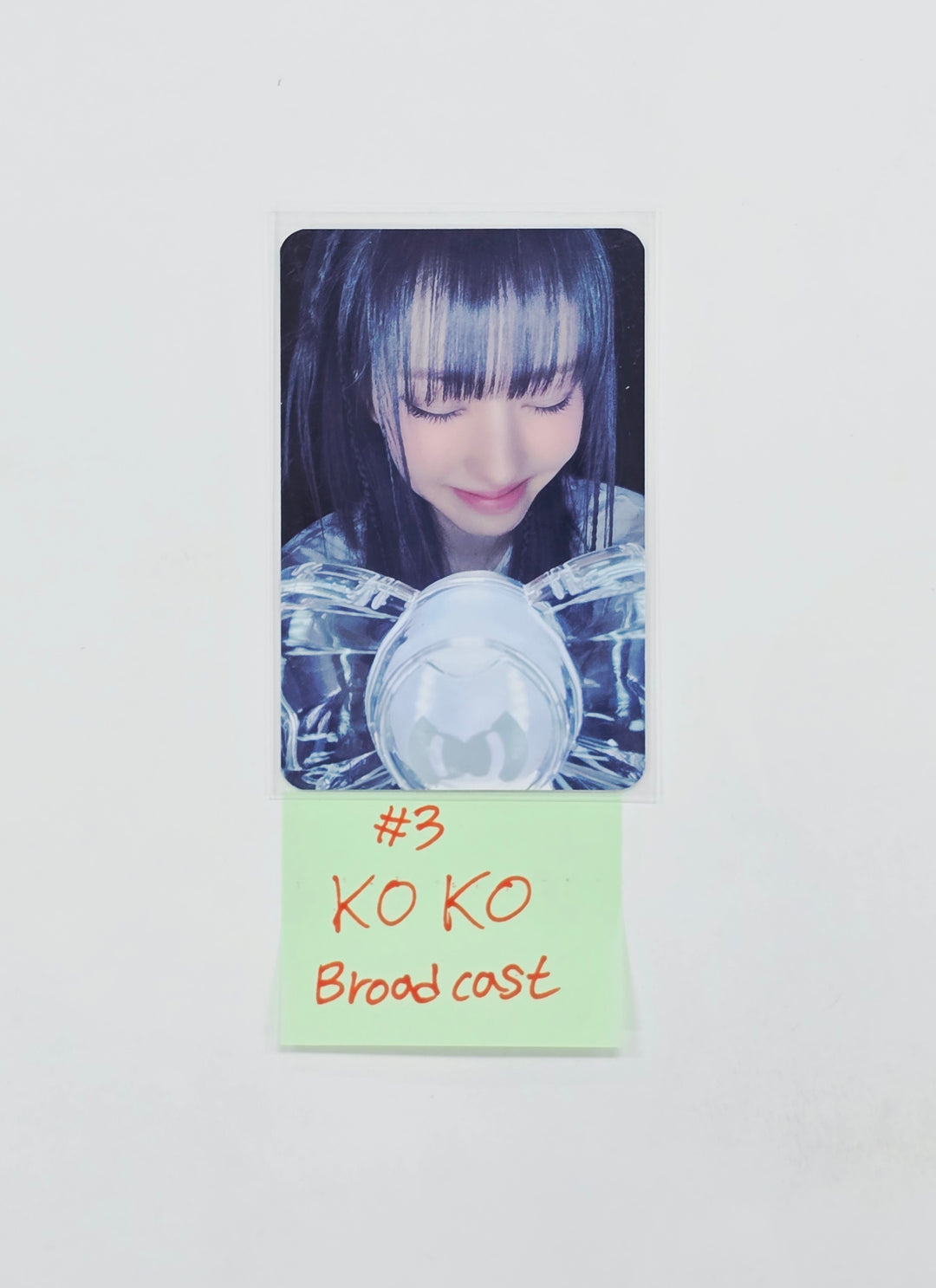 IZNA "METRONOME" - Broadcast Photocard [26.07.10]