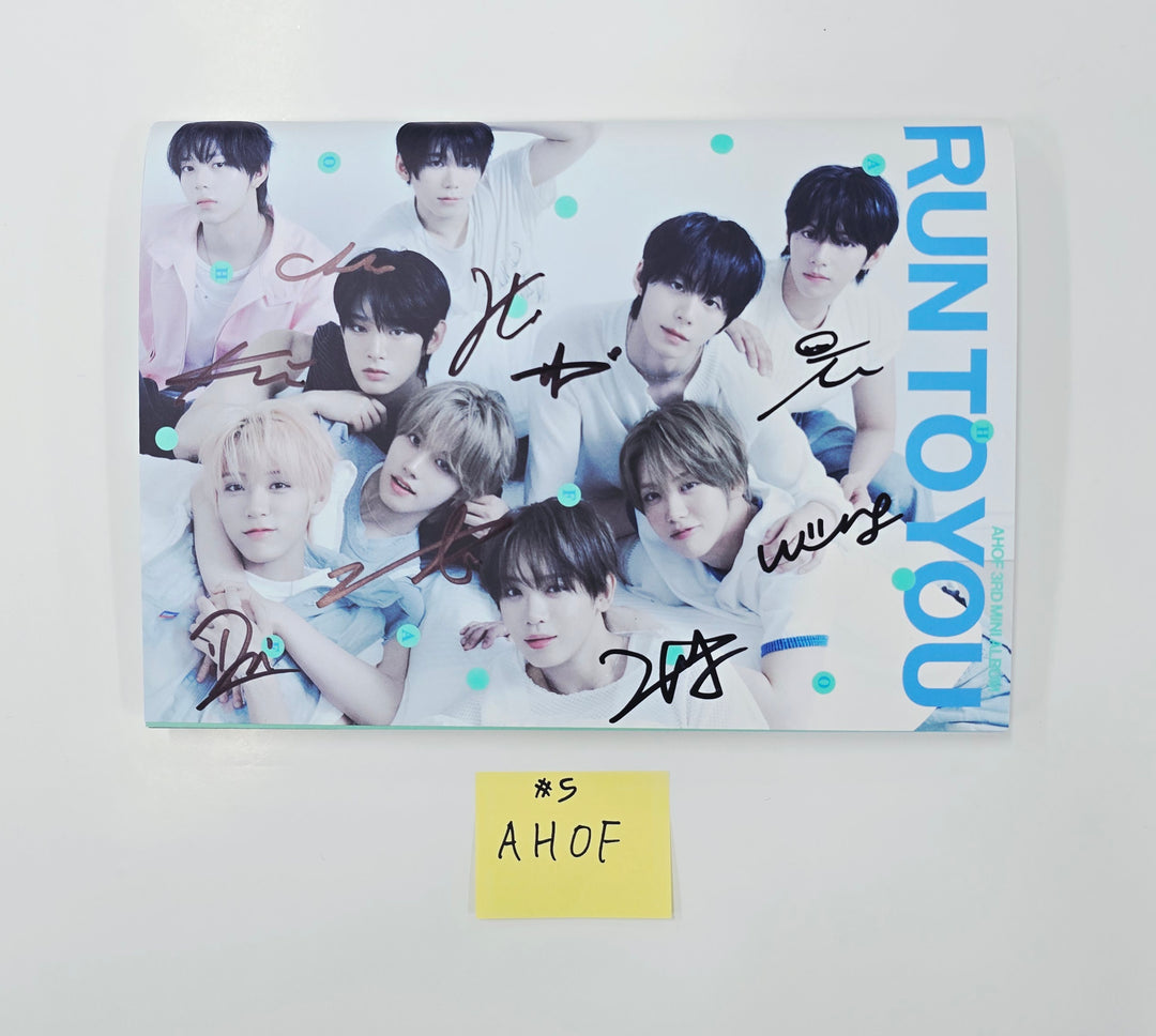 AHOF "RUN TO YOU" - Hand Autographed(Signed) Promo Album [26.07.13]