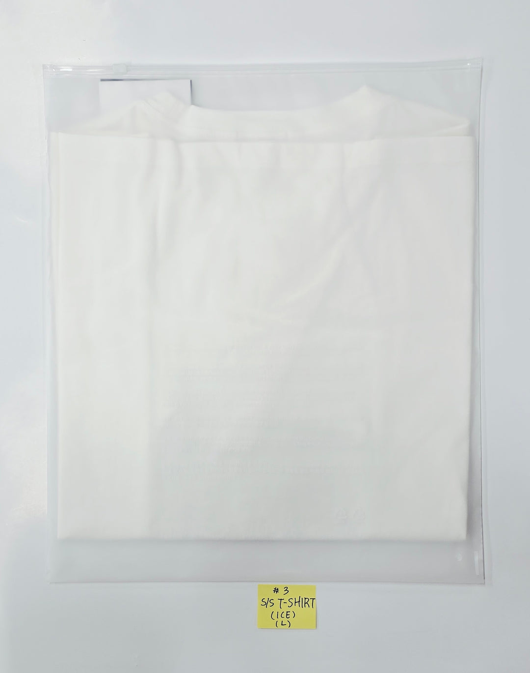 YEONJUN (of TXT) "NO LABELS: PART 02" - POP-UP Store MD [26.07.14]