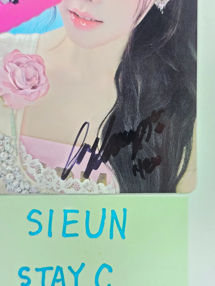 SIEUN (of StayC) "2:LOVE" - Hand Autographed(Signed) Broadcast Photocard [26.07.15]