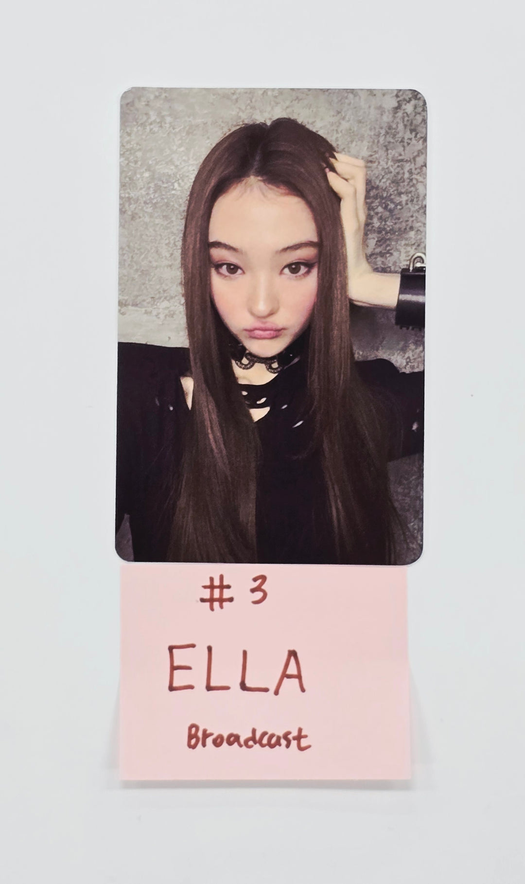 MEOVV - Broadcast Photocard [26.07.22]