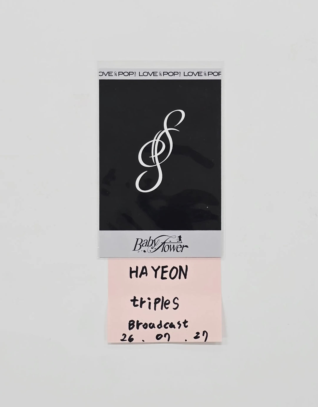 HAYEON (of tripleS) "LOVE&amp;POP" - Broadcast Polaroide type Photocard [26.07.27]