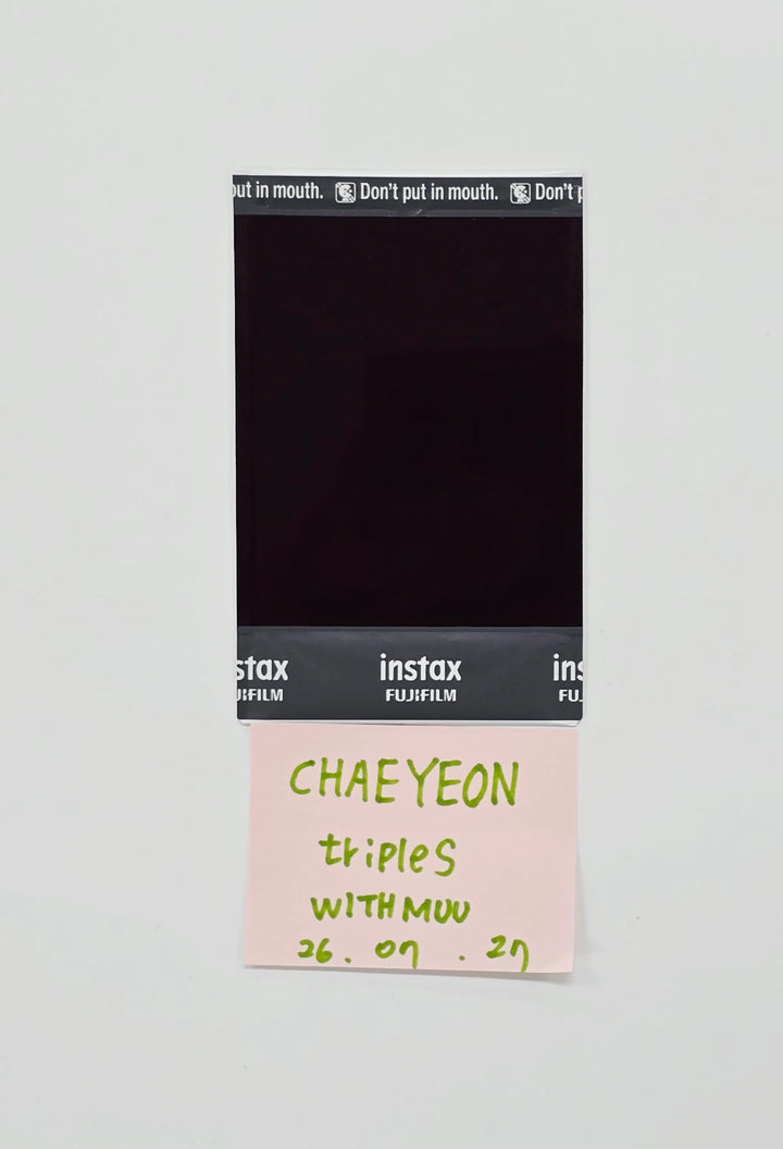 CHAEYEON (of TripleS) - Hand Autographed(Signed) Polaroid [26.07.27]