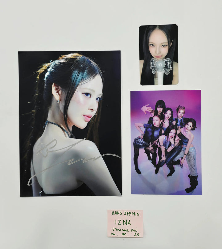 BANG JEEMIN (of izna) "METRONOME" - Broadcast Hand Autographed(Signed) Photo + Photocard Set [26.07.27]