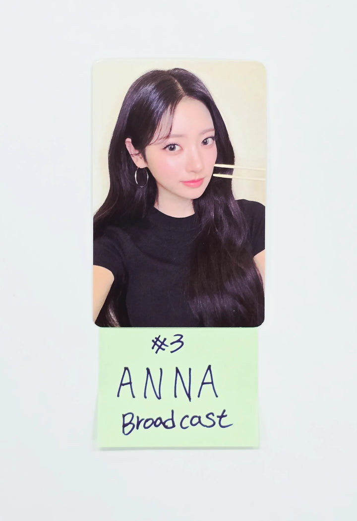 MEOVV - SHOW MUSIC CORE Broadcast Photocard [26.07.29]