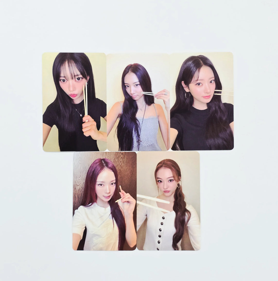 MEOVV - SHOW MUSIC CORE Broadcast Photocard [26.07.29]