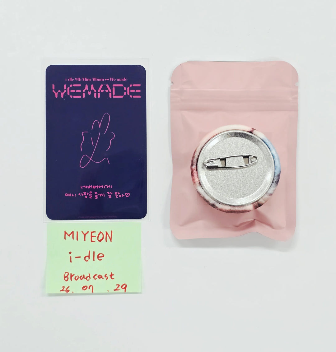 MIYEON (of I-DLE) "We made" - Broadcast Photocard + Squishy canbadge [26.07.29]