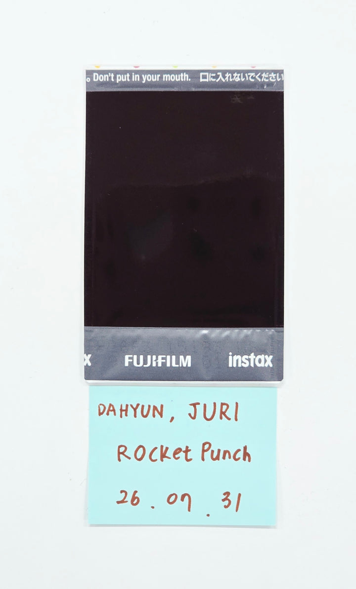 DAHYUN, JURI (of Rocket Punch) - Hand Autographed(Signed) Unit Polaroid [26.07.31]