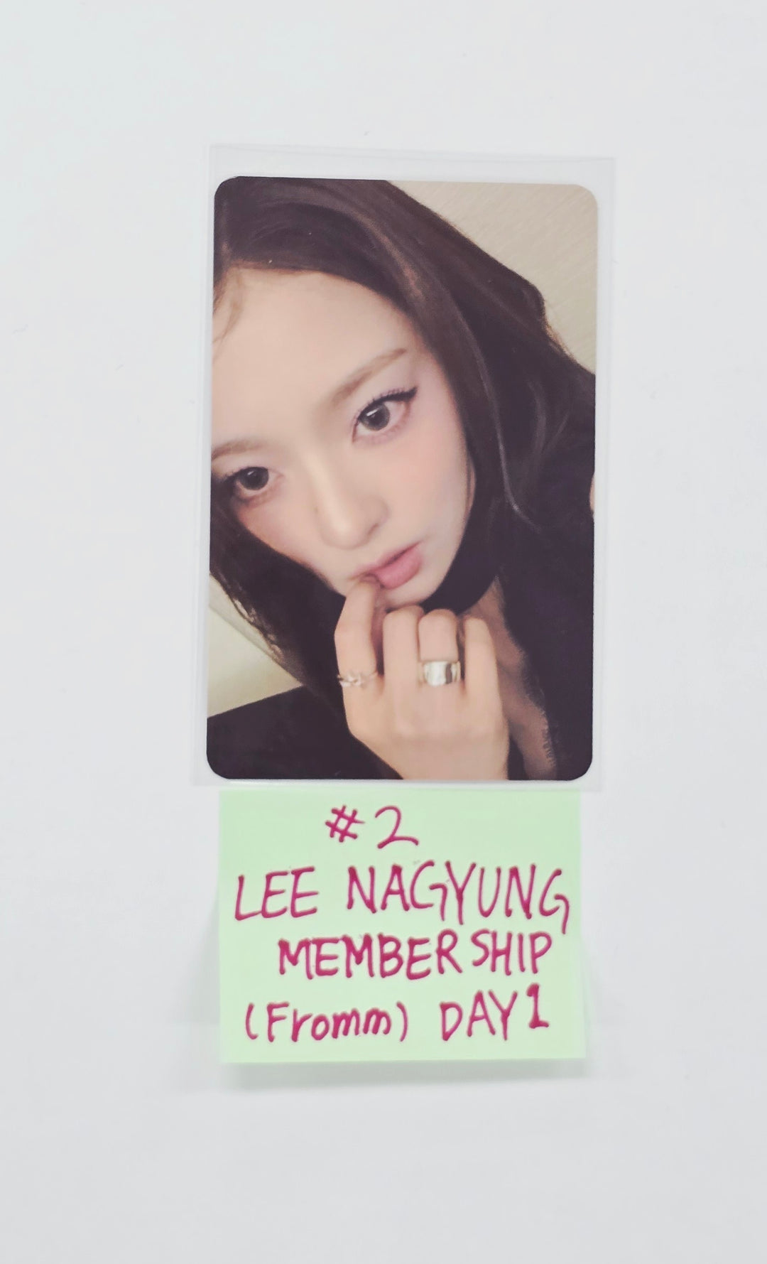 Fromis_9 - ENCORE World Tour Membership Event Photocard [26.08.06]