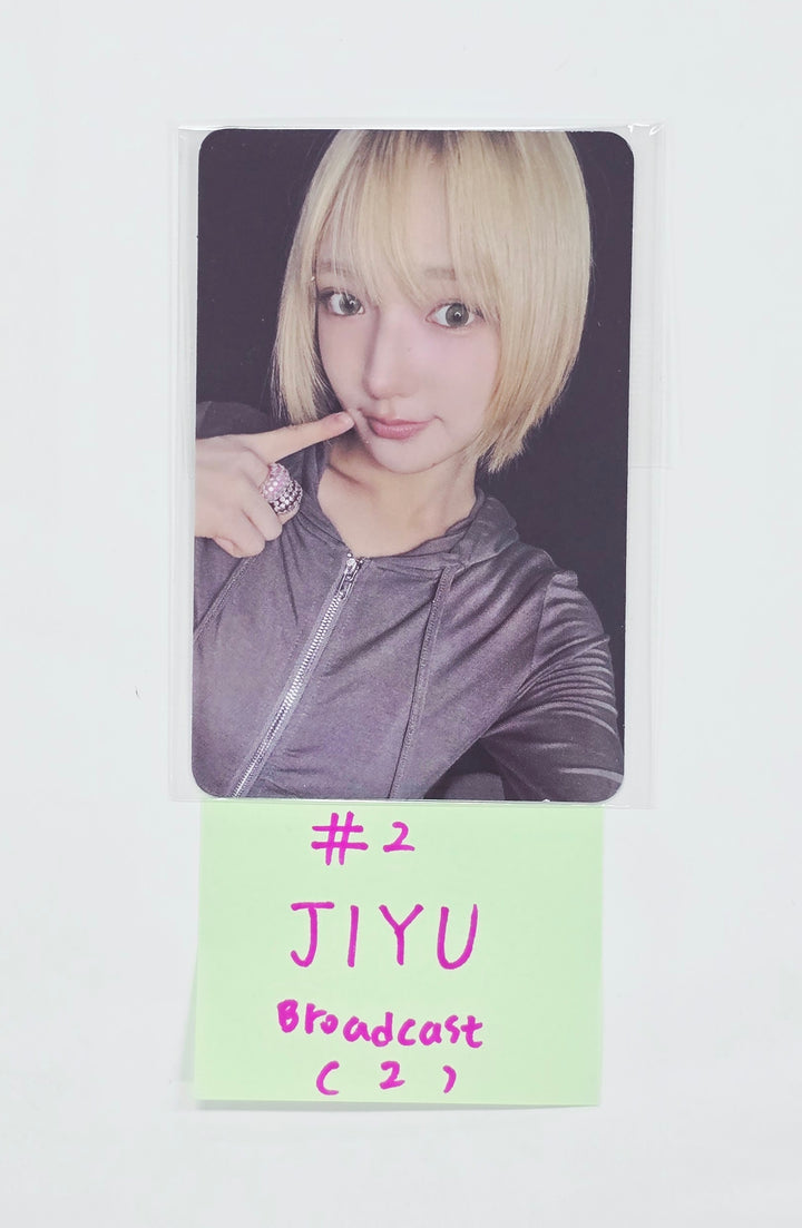 KiiiKiii -  Broadcast Photocard [26.08.11]
