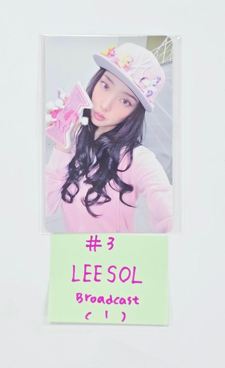 KiiiKiii -  Broadcast Photocard [26.08.11]