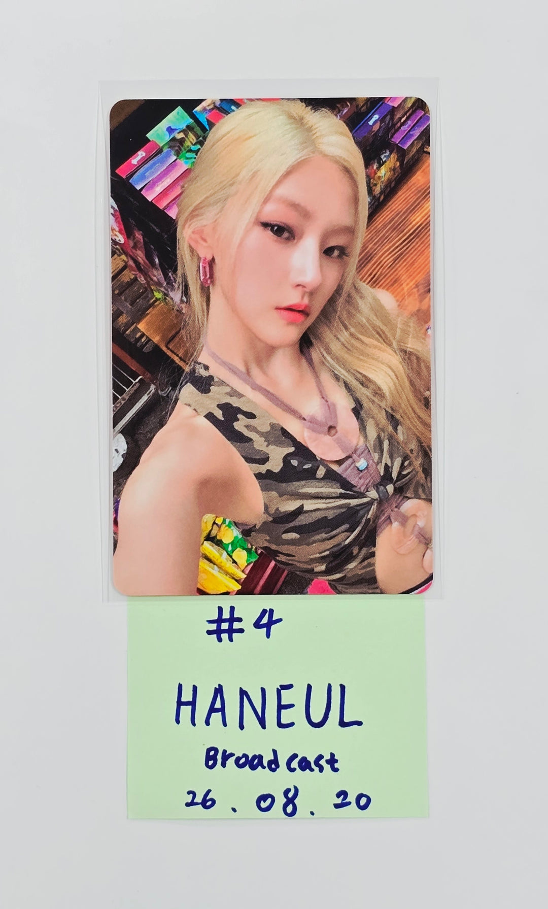 KISS OF LIFE - Broadcast Photocard [26.08.20]