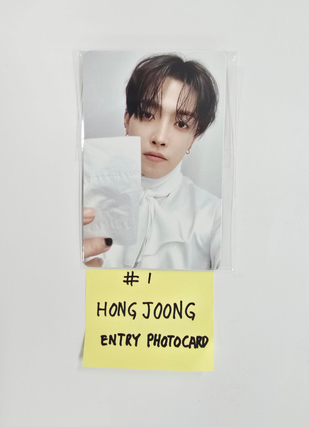 ATEEZ "ANITEEZ IN Deja Vu" - ATEEZ X ANITEEZ POP-Store Entry Photocard [26.08.21]