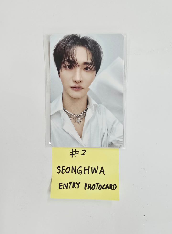 ATEEZ "ANITEEZ IN Deja Vu" - ATEEZ X ANITEEZ POP-Store Entry Photocard [26.08.21]