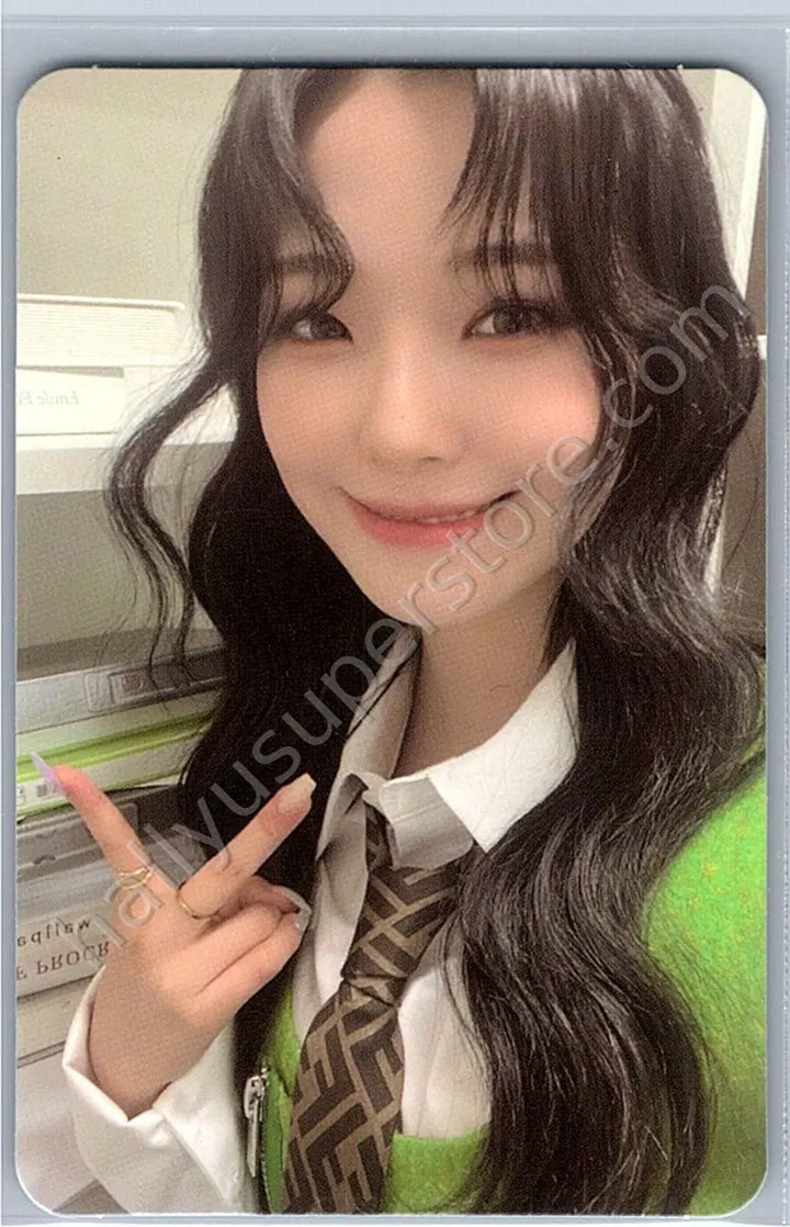 fromis_9 - Jiheon - fromis_9 - Jiheon - From Our Memento Box Album album photocard wish version