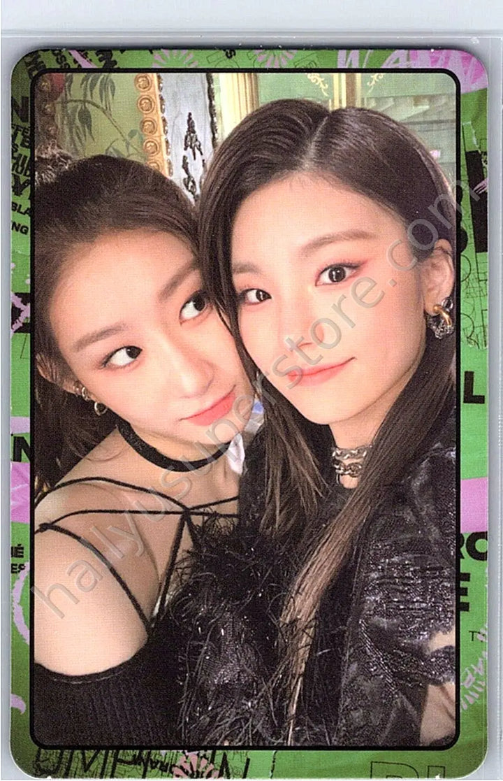 ITZY - Yuna - IT’z ME album photocard