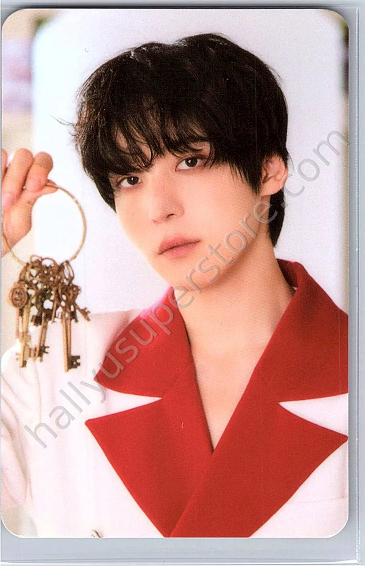 ATEEZ - Yunho - ANITEEZ IN THE CALLING A version trading card