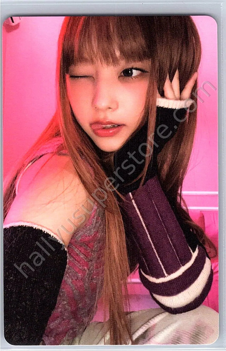 NewJeans - Haerin - NewJeans “OMG” album photocard haerin version