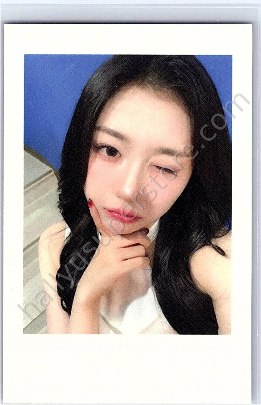 tripleS - Kaede - Assemble25 apple music fansign polaroid round 1