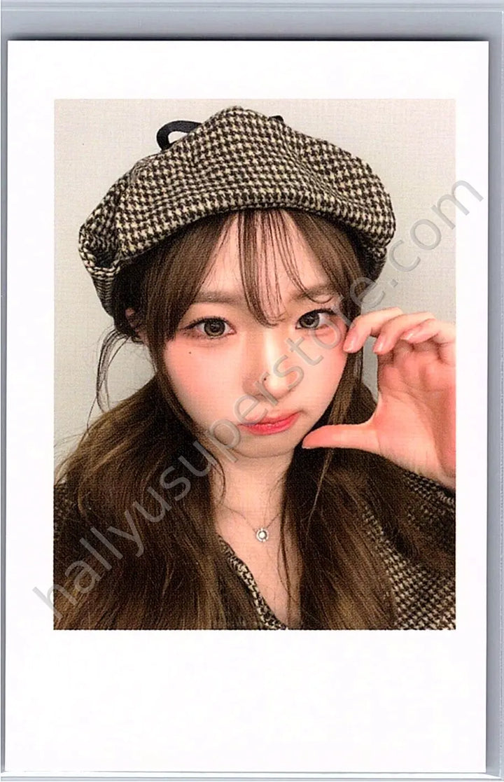 tripleS - Hayeon - Assemble25 fansign polaroid round 4 withmuu