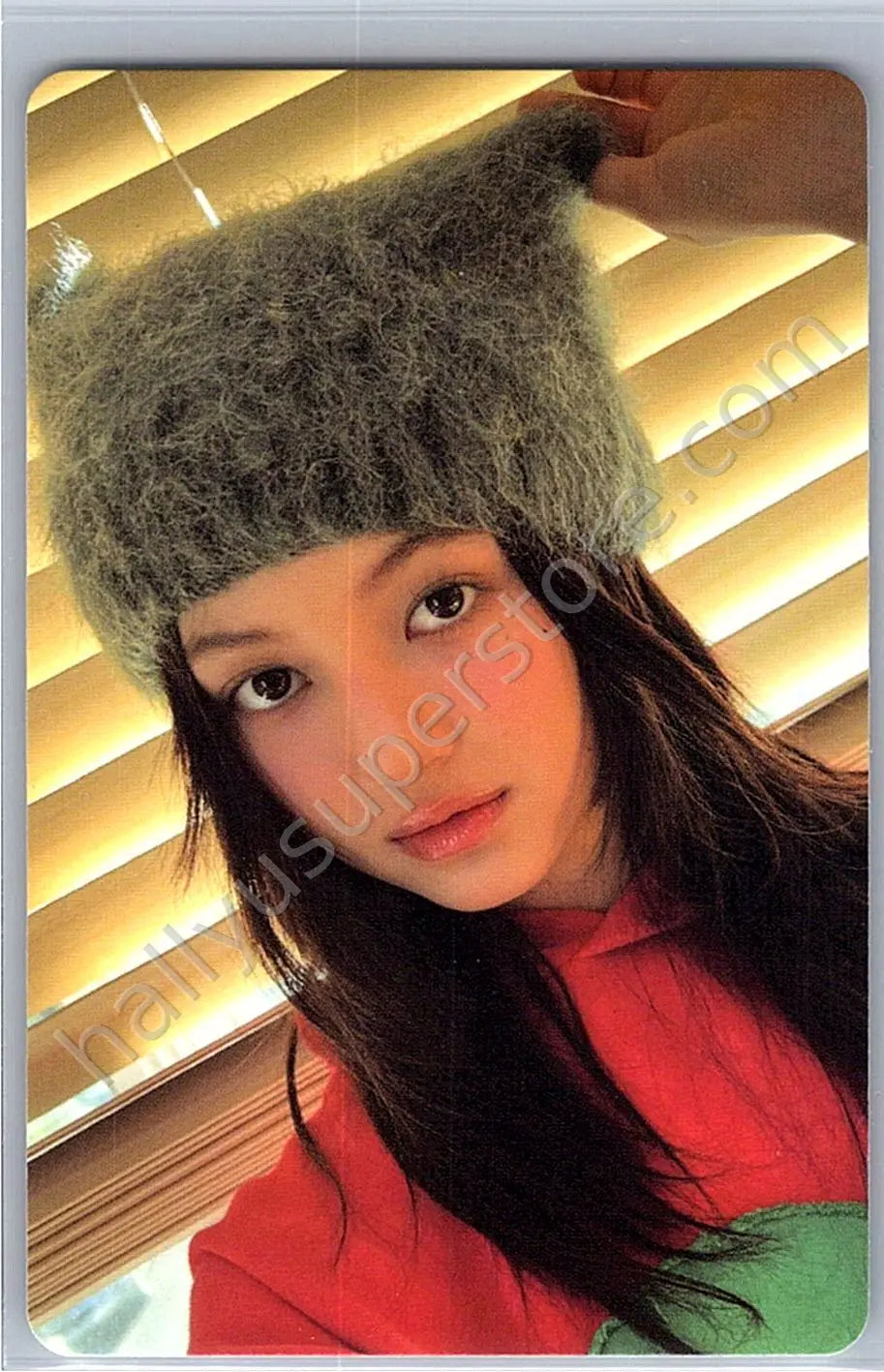 NewJeans - Danielle - NewJeans “OMG” album photocard danielle version