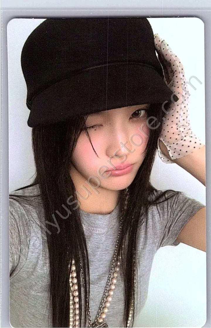 ILLIT - Iroha - bomb A version album photocard pink bomb version