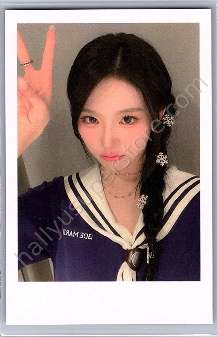 tripleS - Xinyu - ASSEMBLE25 tripleS Jump-up fansign polaroid