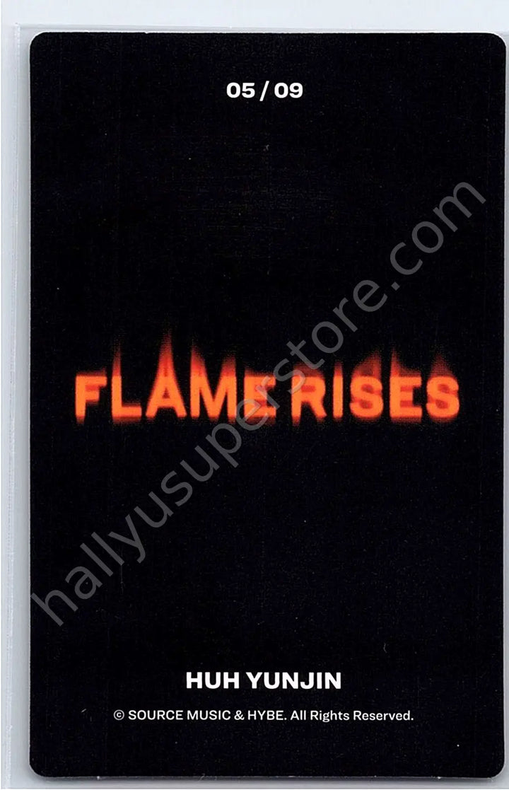 LE SSERAFIM - Huh Yunjin - LE SSERAFIM - Huh Yunjin - Flame Rises Tour (2023) Event mini photocard 5/9