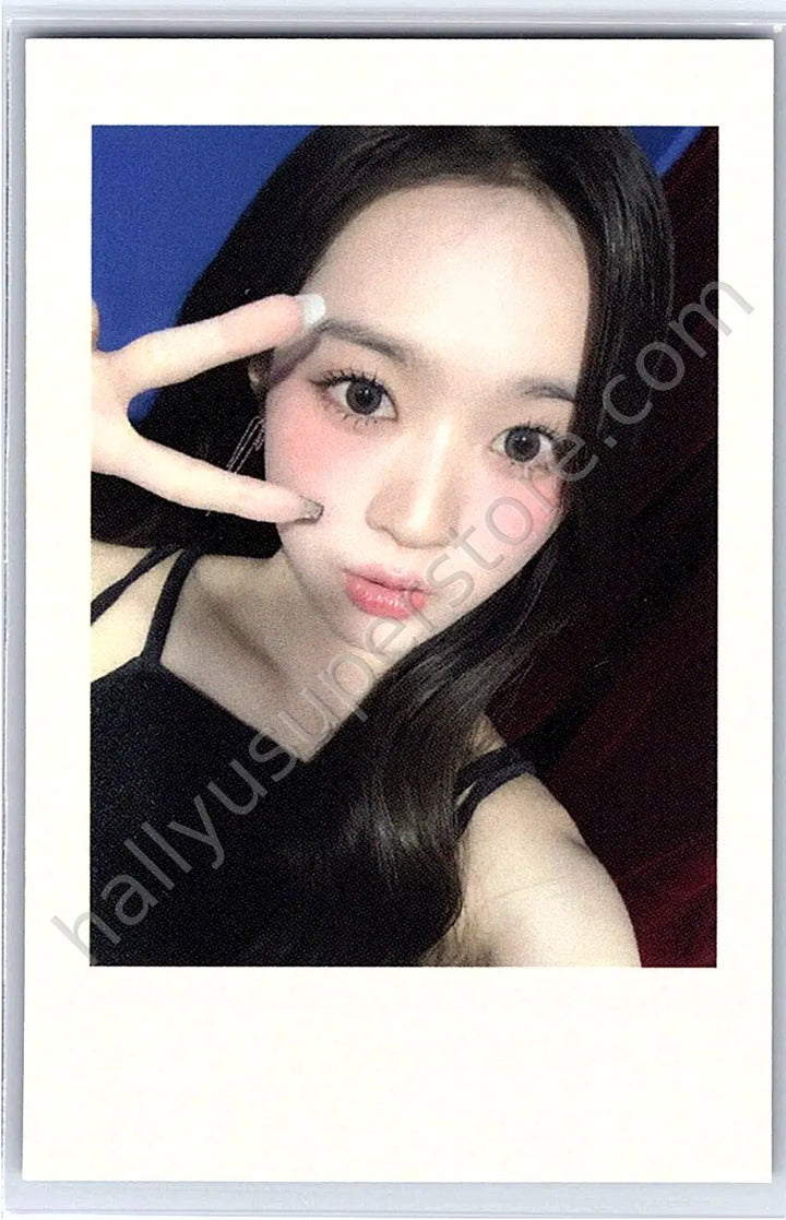 tripleS - Soomin - Assemble25 apple music fansign polaroid round 1