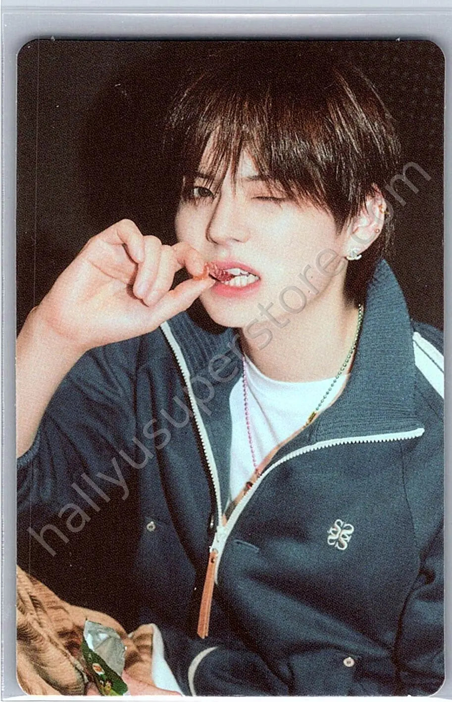 TREASURE - Yoshi - 3rd Anniversary Magazine photocard set