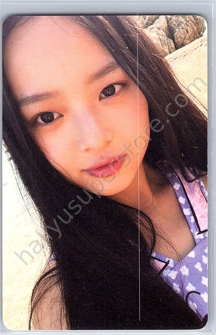 NewJeans - Hanni - NewJeans 1st EP “New Jeans” A version album photocard version 1 weverse album version
