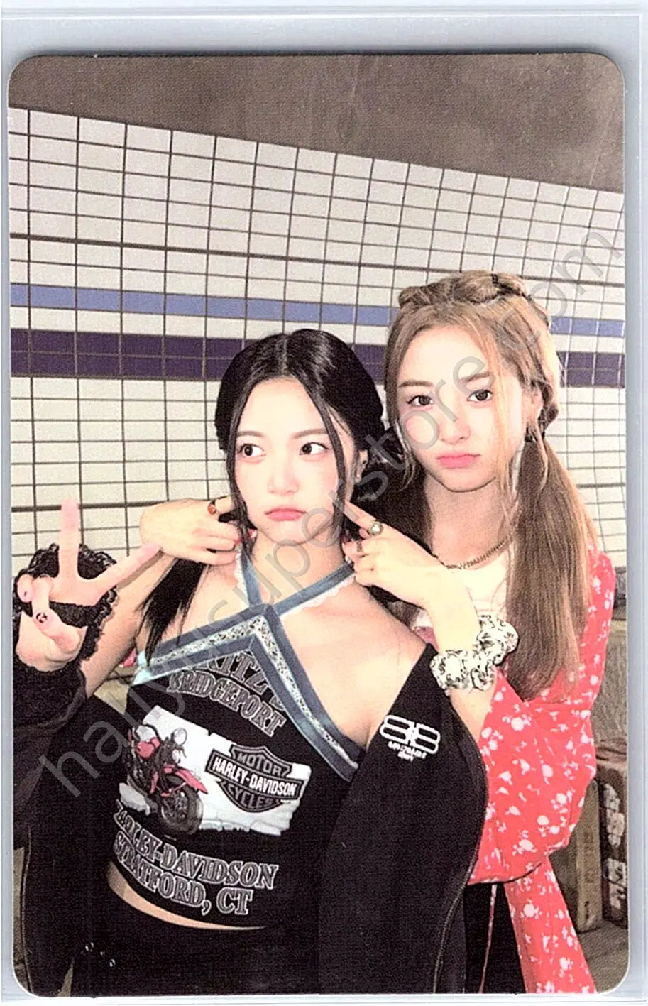 LE SSERAFIM - Unit - LE SSERAFIM - Hong Eunchae &amp; Huh Yunjin - ANTIFRAGILE Album compact version