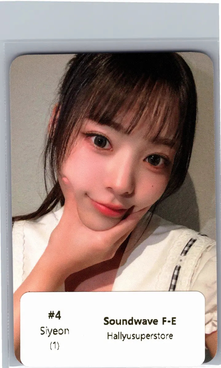 QWER "CEREMONY" - Soundwave Fansign Event Photocard R2 [26.06.19]