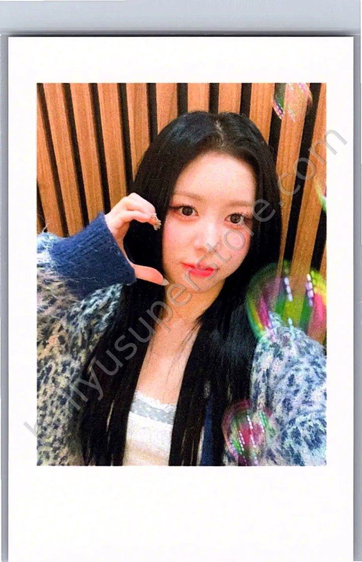 tripleS - Hyerin - Performante Withmuu polaroid