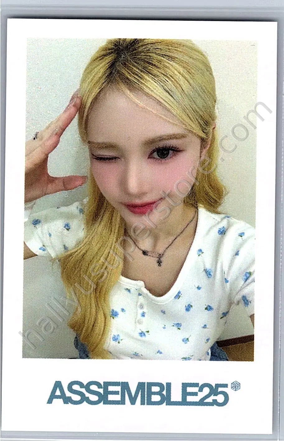 tripleS - Mayu - Assemble25 everline fansign polaroid round 5