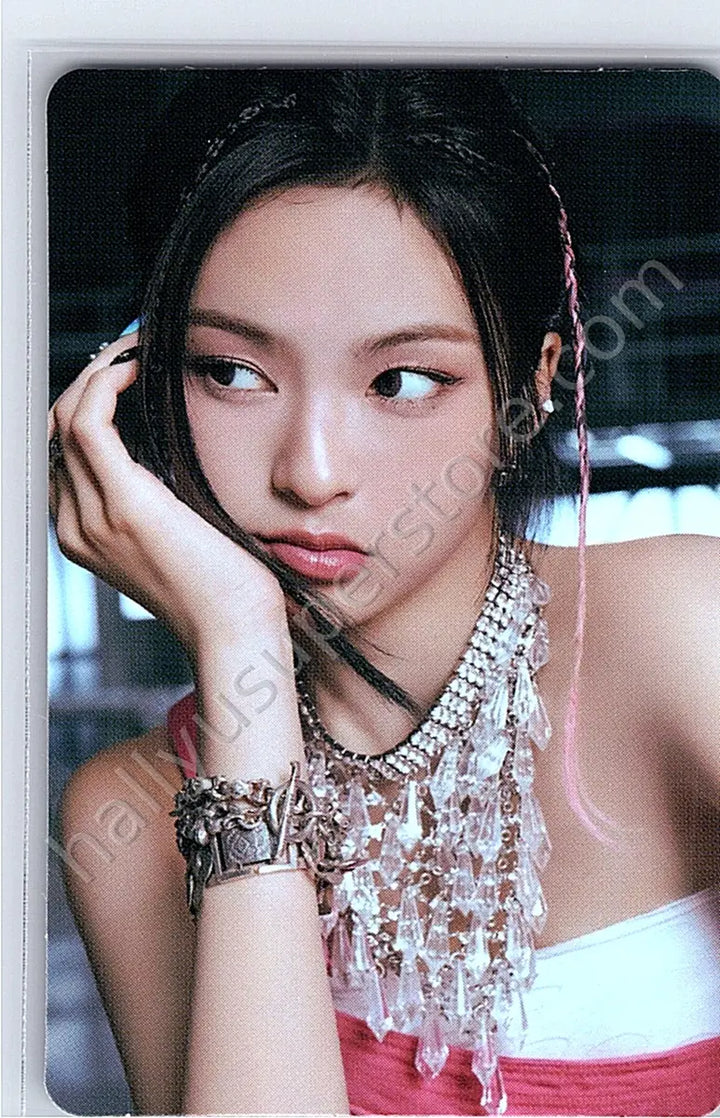BABYMONSTER - Chiquita - BABYMONSTER - Ruka - Hello Monsters 1st World Tour Event tour merch trading card