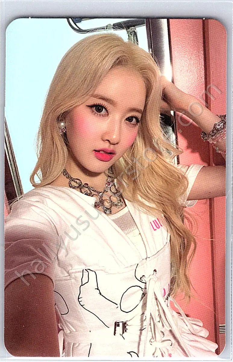 STAYC - Sieun - YOUNG-LUV.COM