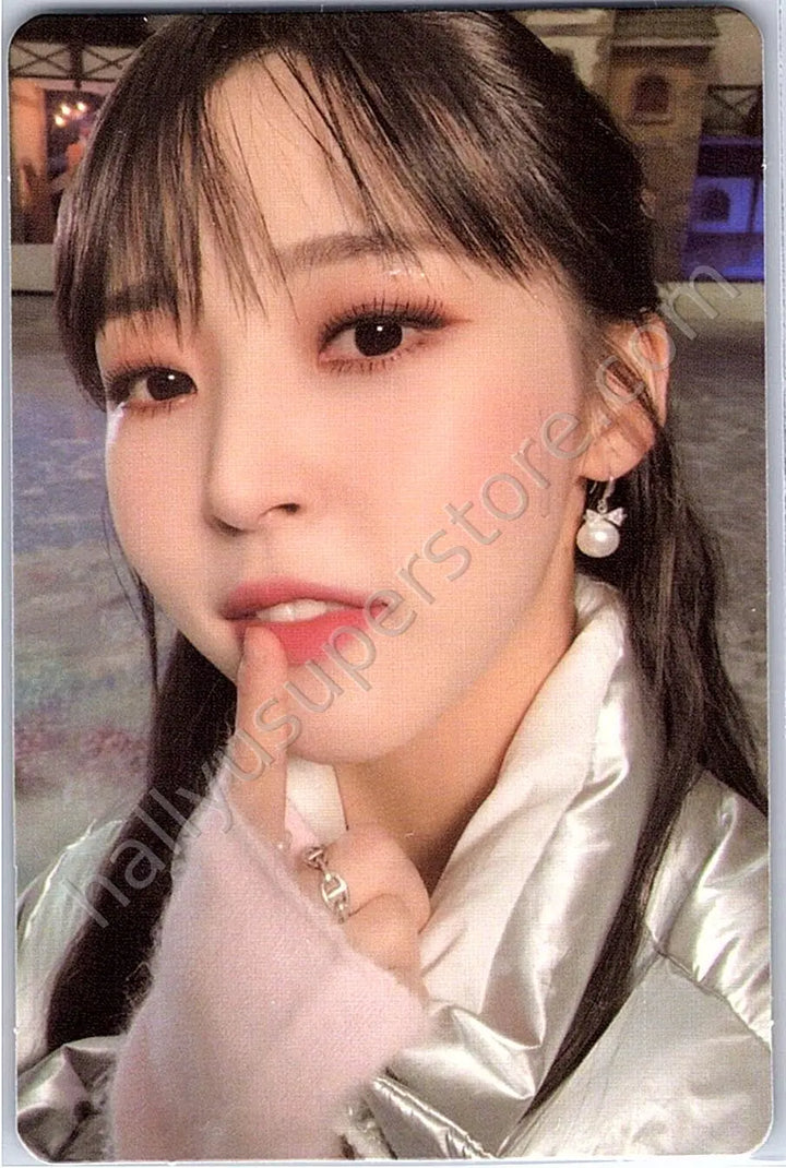 MAMAMOO - Moonbyul - The Present album photocard solo album