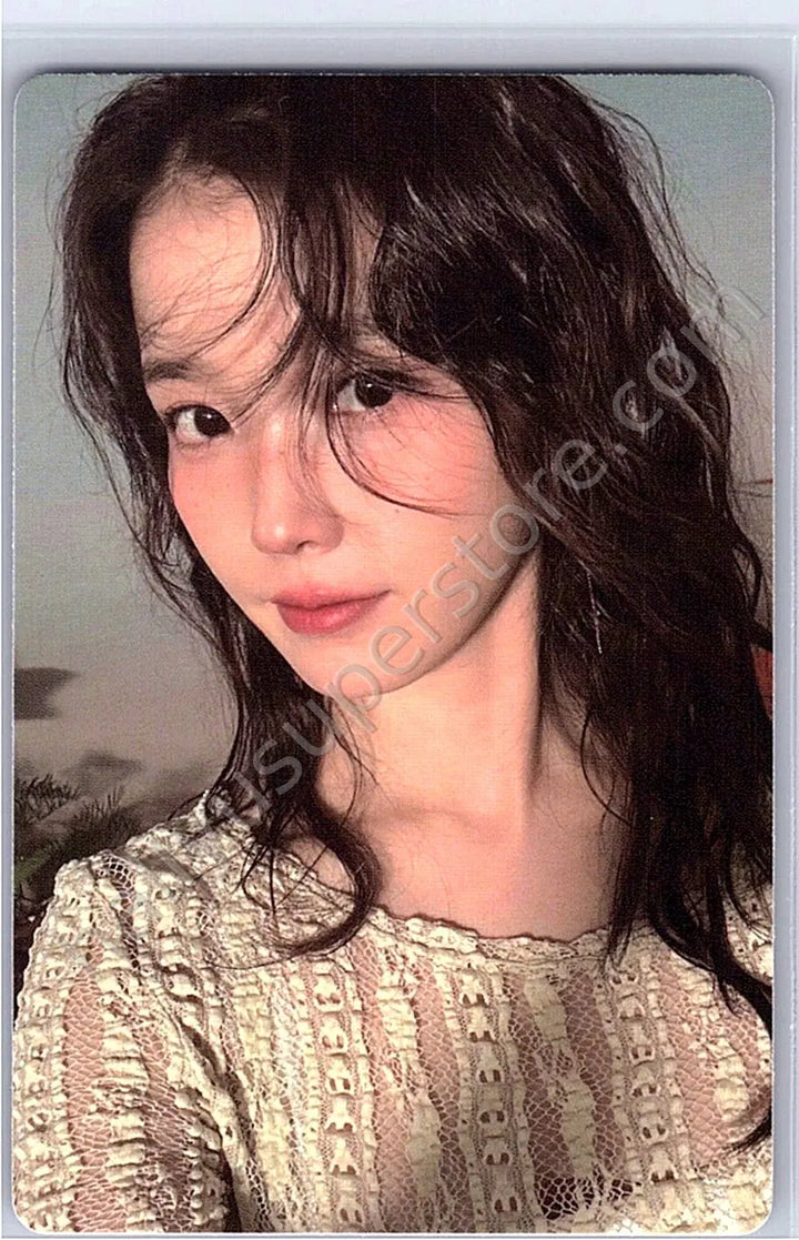 IU - IU - 8th UAENA Membership Kit photocard set