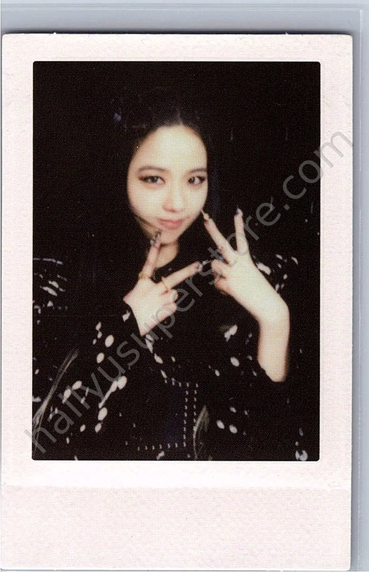 BLACKPINK - Jisoo - BORN PINK album inclusion black version polaroid