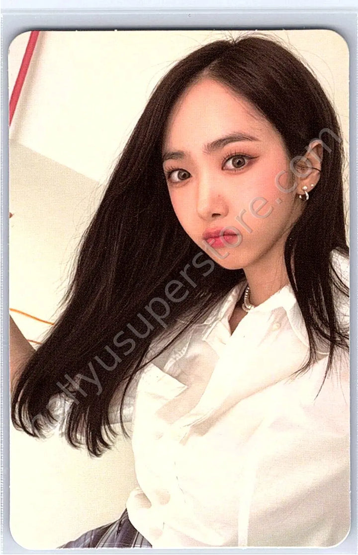 VIVIZ - SinB - The 1st ViviDayz fanclub merch photocard trading card