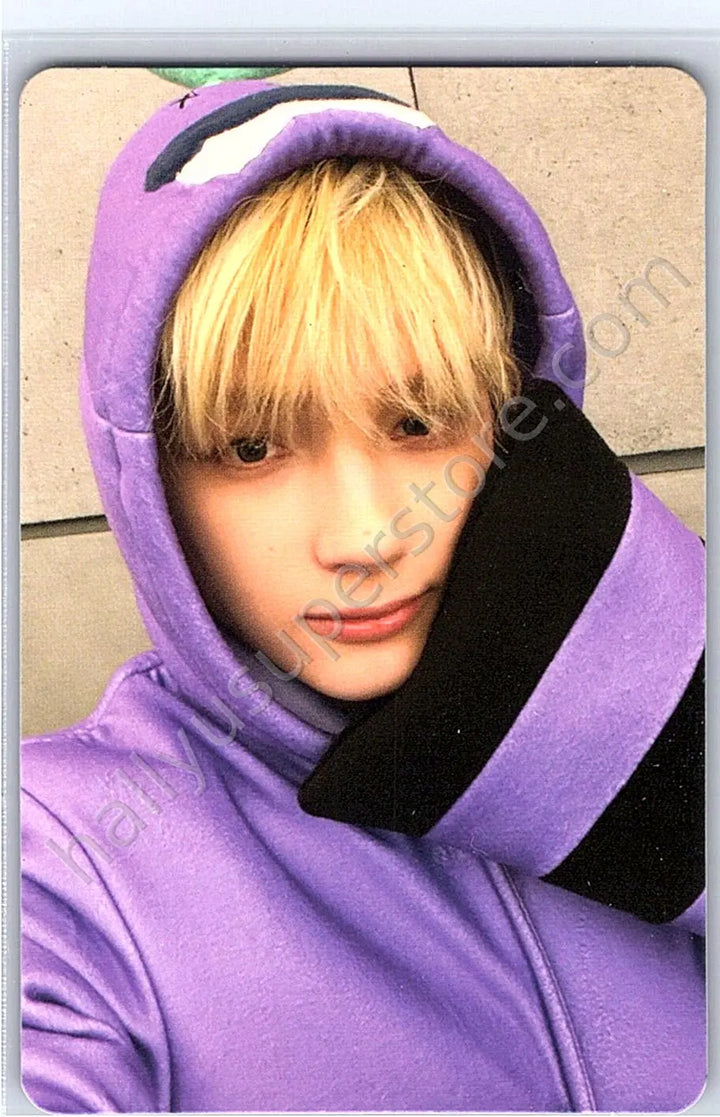 TOMORROW X TOGETHER - Huening Kai - 7TH YEAR: A Moment of Stillness in the Thorns album photocard ppulbatu weverse album version