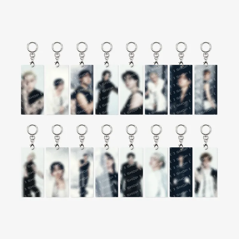 [Pre-Order] Stray Kids - World Tour [RUN IT] Official MD (SECRET ACRYLIC KEYRING)