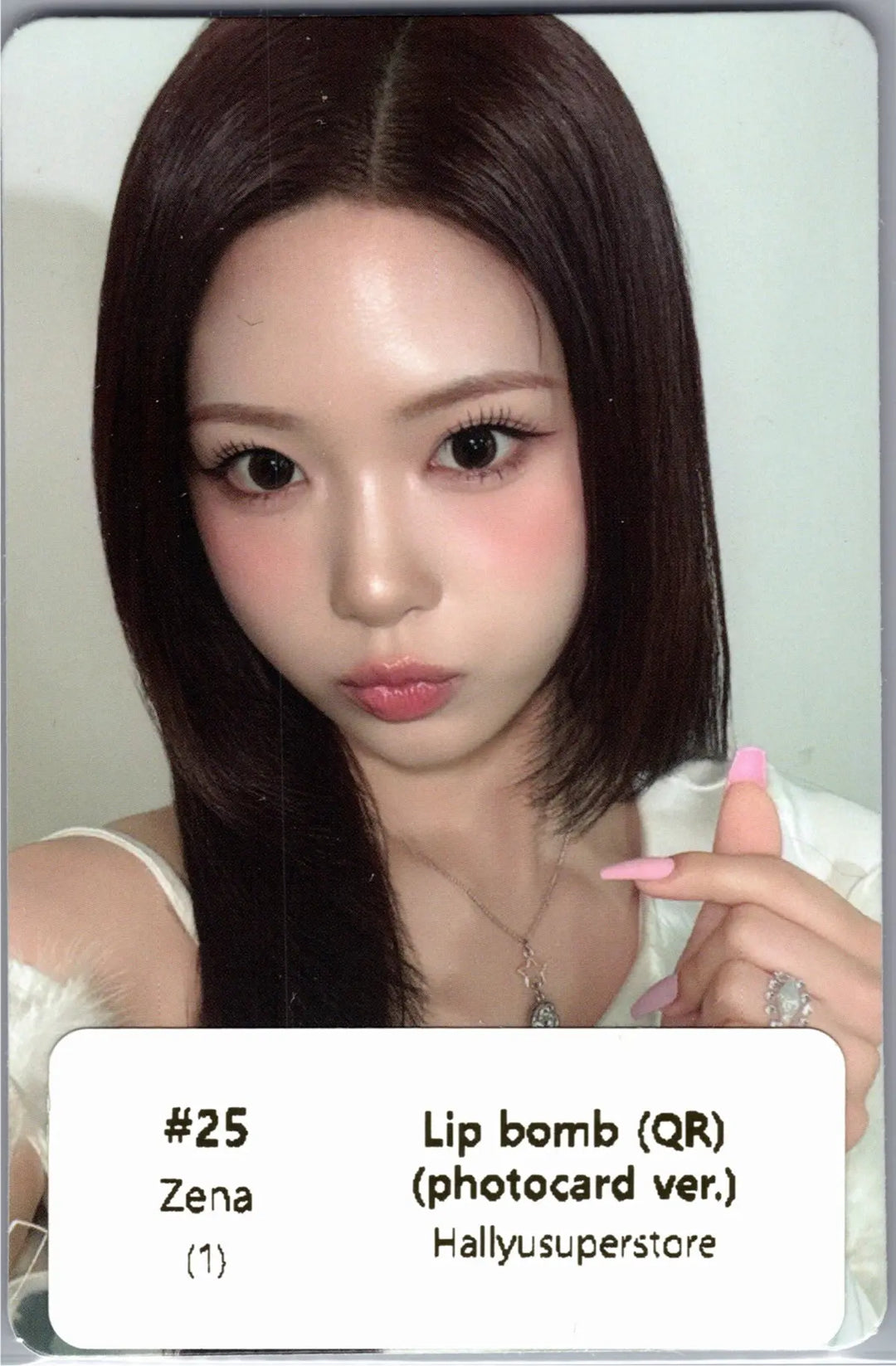 RESCENE "Lip bomb" - Official Photocard (QR)(Photocard Ver.) [26.07.24]