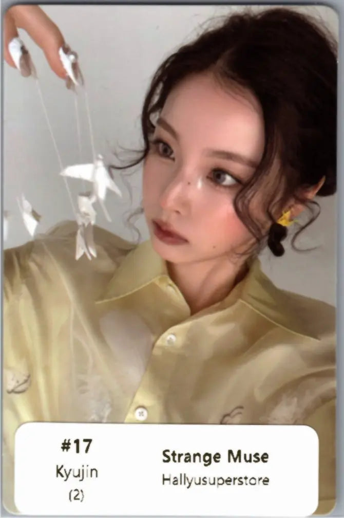 NMIXX "Strange Muse" - Official Photocard [26.10.20]