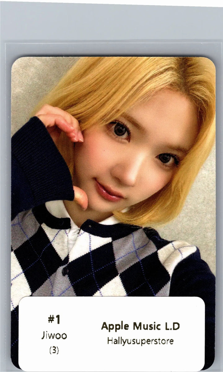 Hearts2Hearts "Lemon Tang" - Apple Music Lucky Draw Event Photocard [26.07.01]